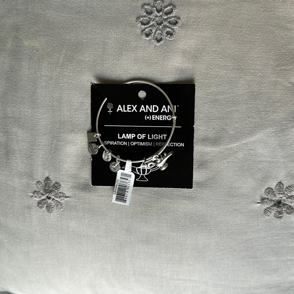 NWT ALEX AND ANI BRACELET LAMP OF LIGHT CHARM